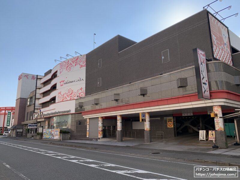 店内の改装工事が急ピッチで行われていた